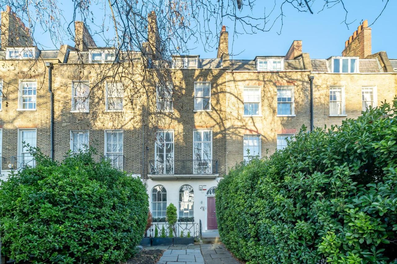 Sleek Flat With Communal Courtyard * Londres