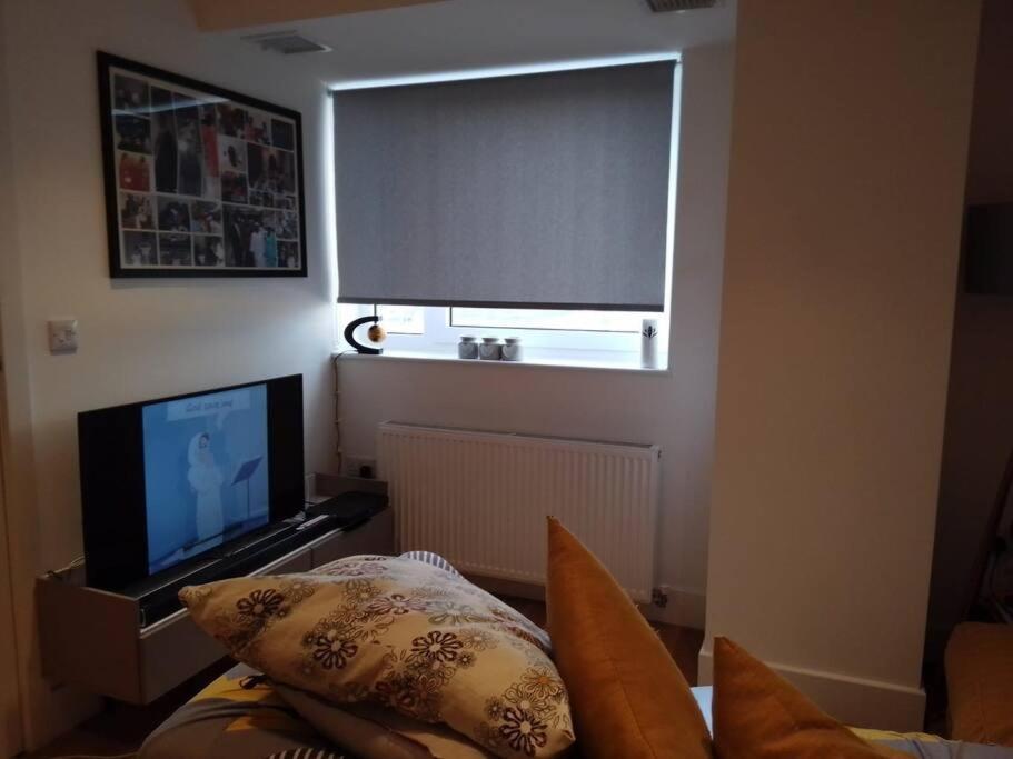 Whole 5 Mins To East Croydon & Concierge * Londres