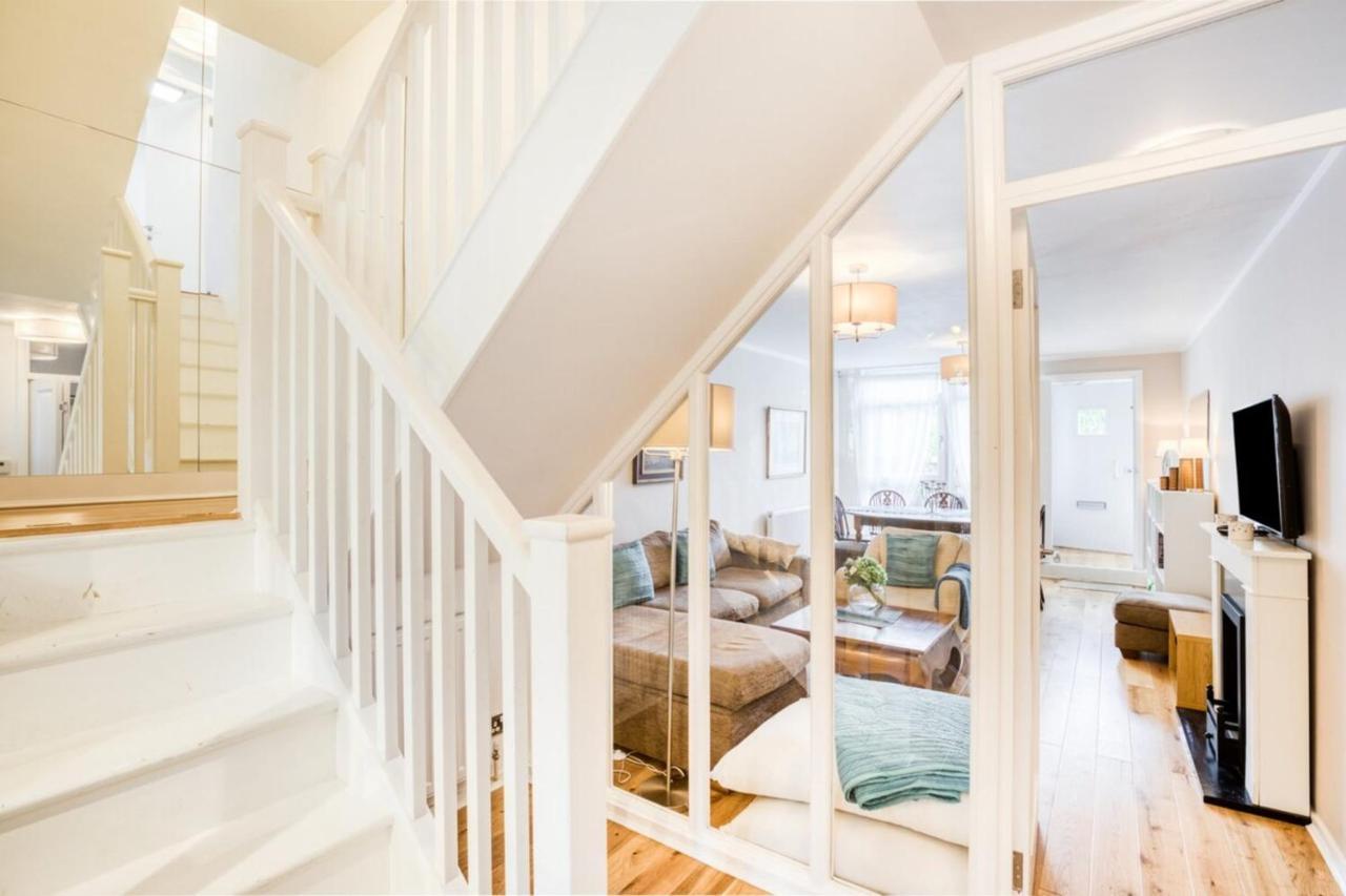Homely 4 Bedroom House In Brixton * Londres