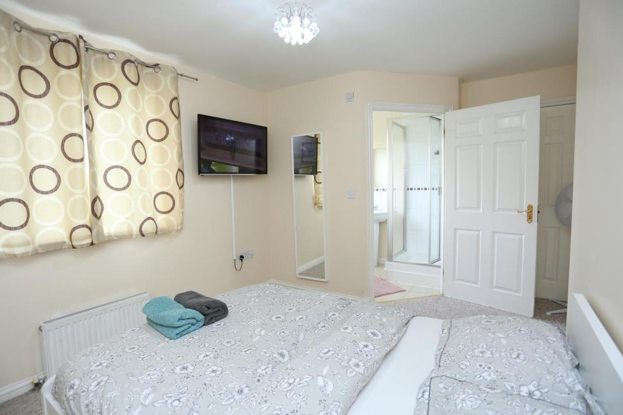 Lovely 4 Bed House Londen