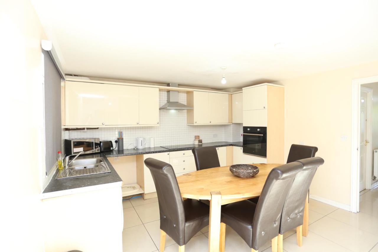 Lovely 4 Bed House Londen