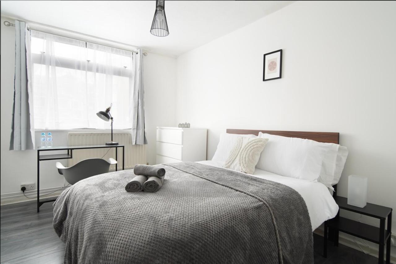 Apartment Stylish Two Bedroom Apt