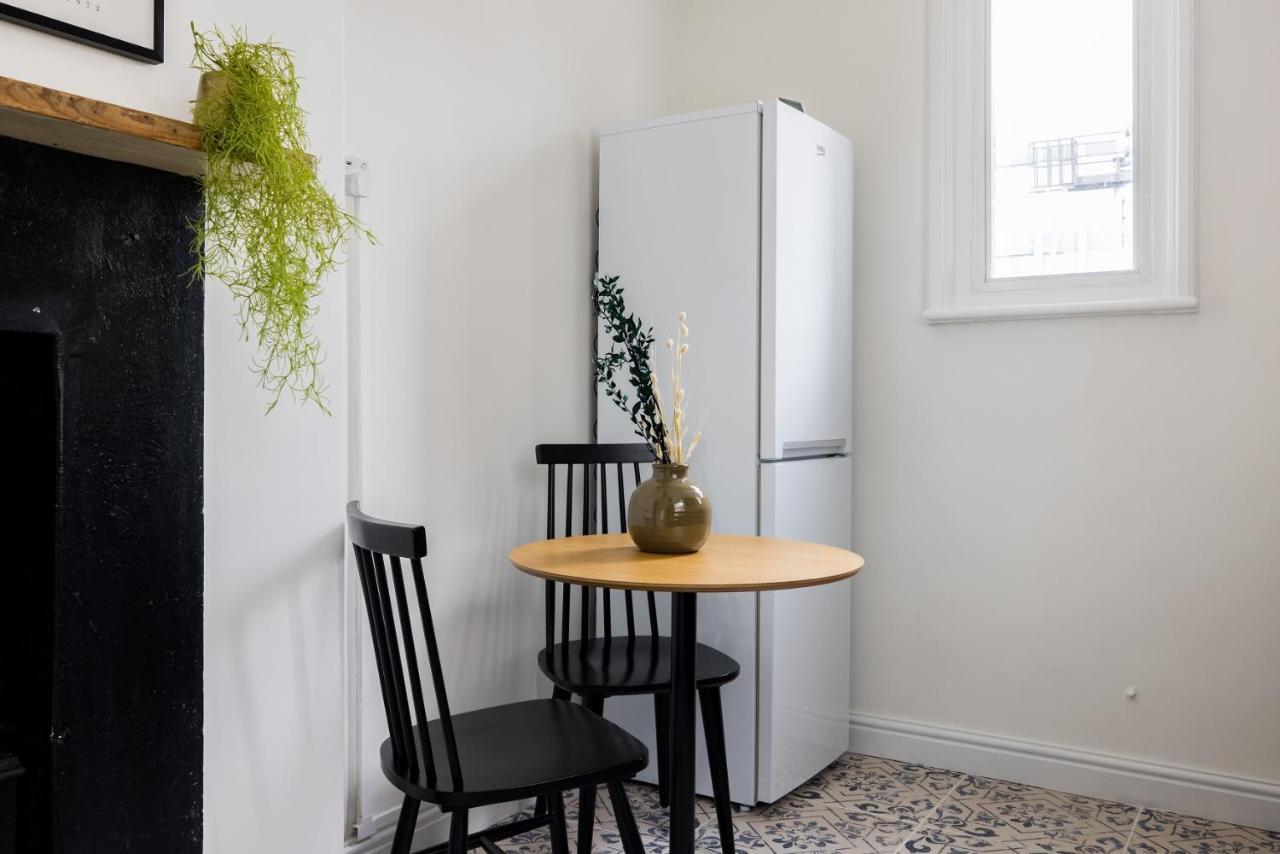 Apartment The Bridge Escape - Stylish 2bdr House In The Heart Of