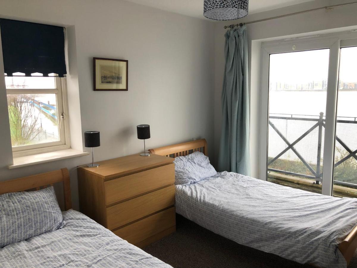 Thames View & Free Parking - Perfect Long Workers Only Appartement Londres