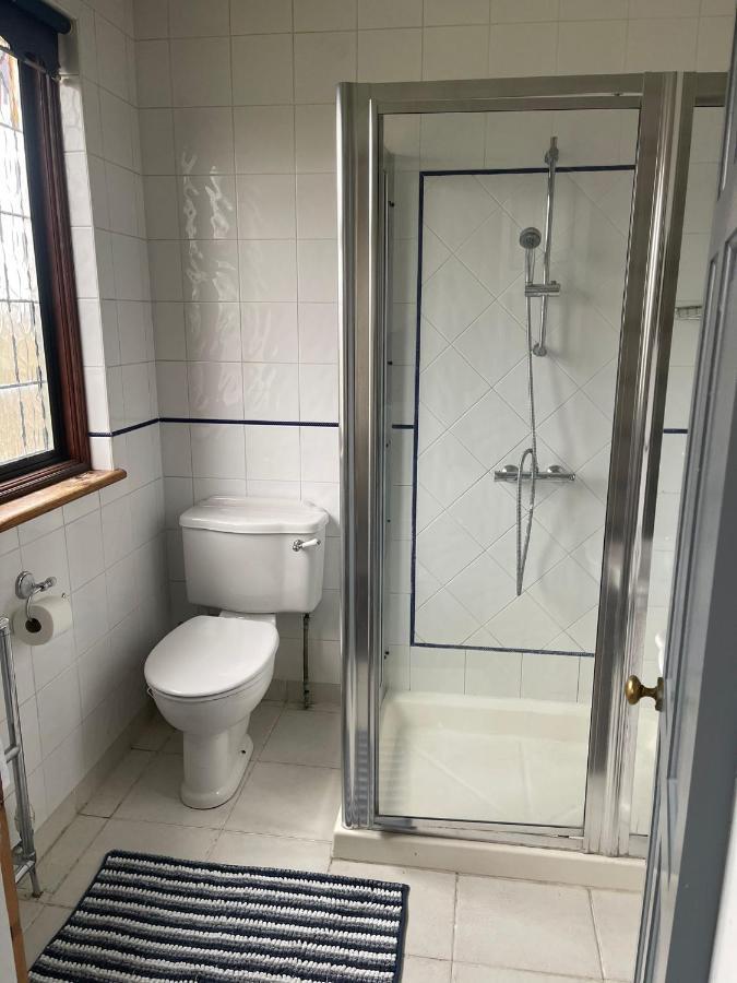 Lovely, Recently Refurbished Four Bedroom House.. Vakantiehuis *