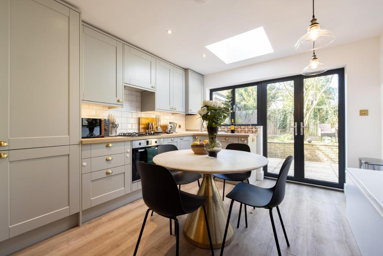 The Richmond Upon Thames Escape - Modern 2bdr Flat With Garden And Parking Apartamento Londres