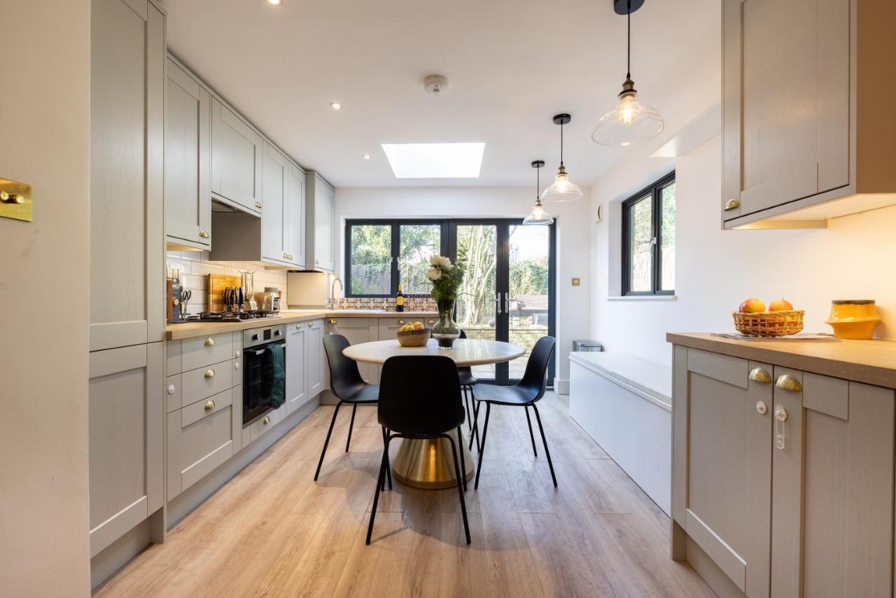 The Richmond Upon Thames Escape - Modern 2bdr Flat With Garden And Parking Londres