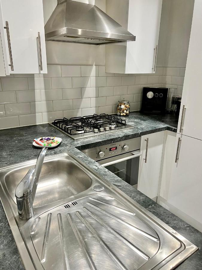 Regents Park 2 Bed Town House Apartment London