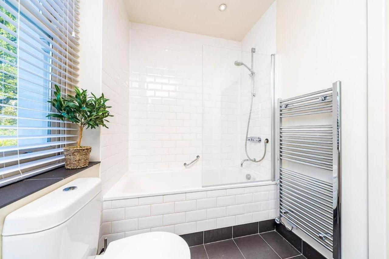 Fabulous Notting Hill Spacious Studio Apartamento Londres