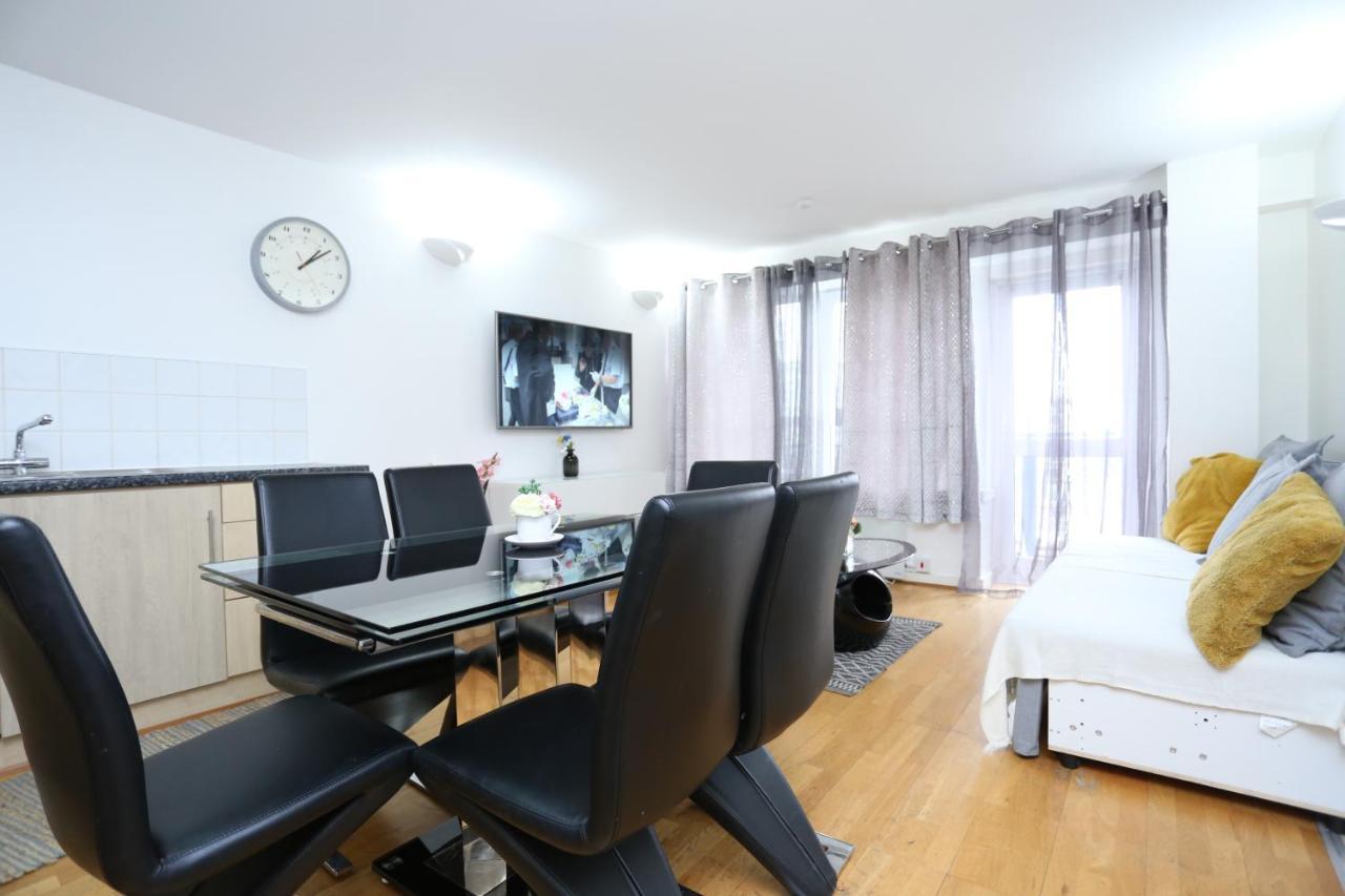 Gorgeous 2 Bedroom 2 Bathroom Woolwich