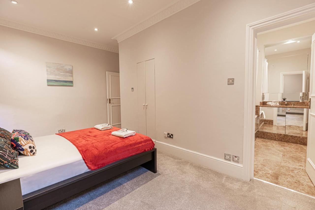 Apartment Saint Paul's