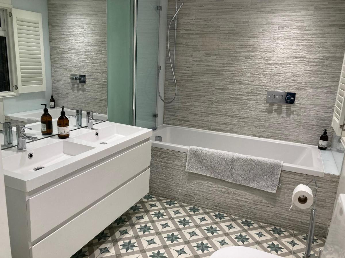 Magnificent House For 6 In Fulham With Back Garden Сasa de vacaciones Londres