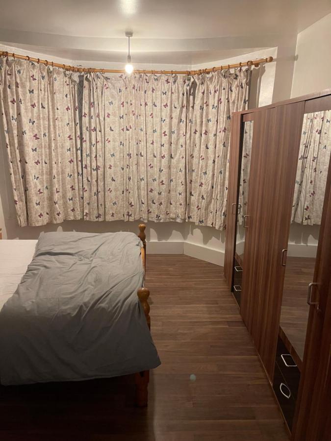 Double Room London Wembley For Rent Séjour chez l'habitant
