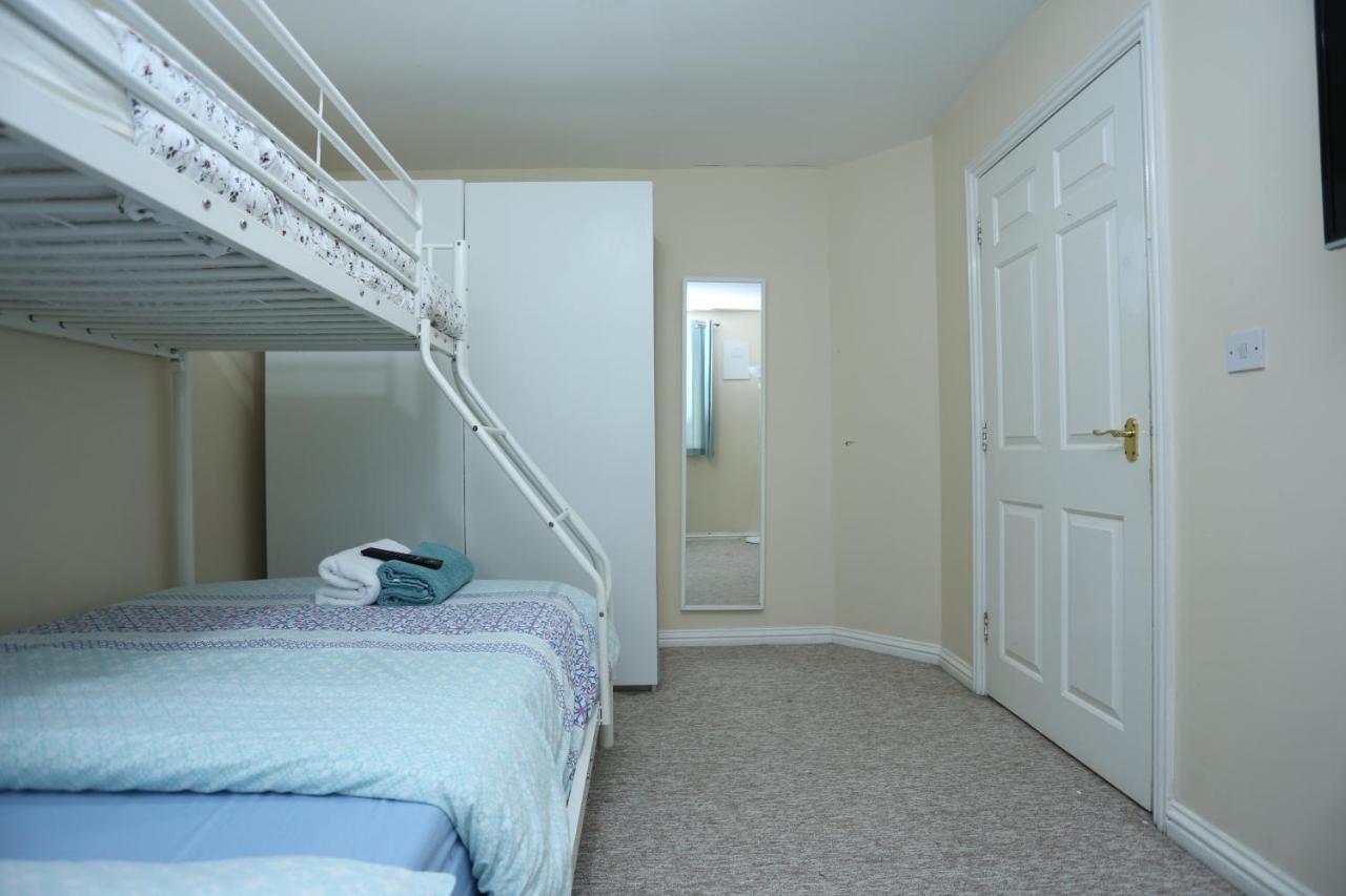 Ferienhaus Lovely 4 Bed House *