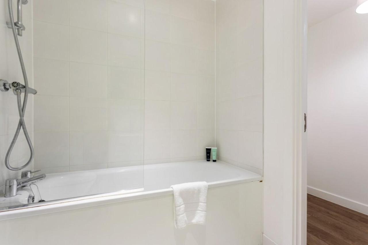 Appartement Modern 1 Bedroom Near Canary Wharf With Balcony Londres