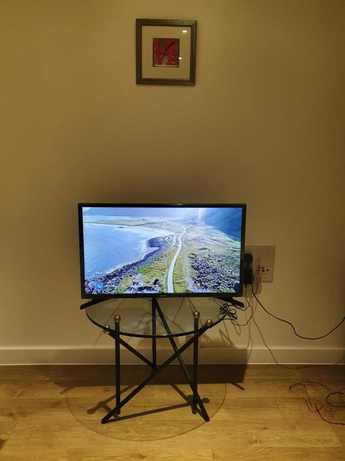 Modern 1 Bedroom Near Canary Wharf With Balcony Londres