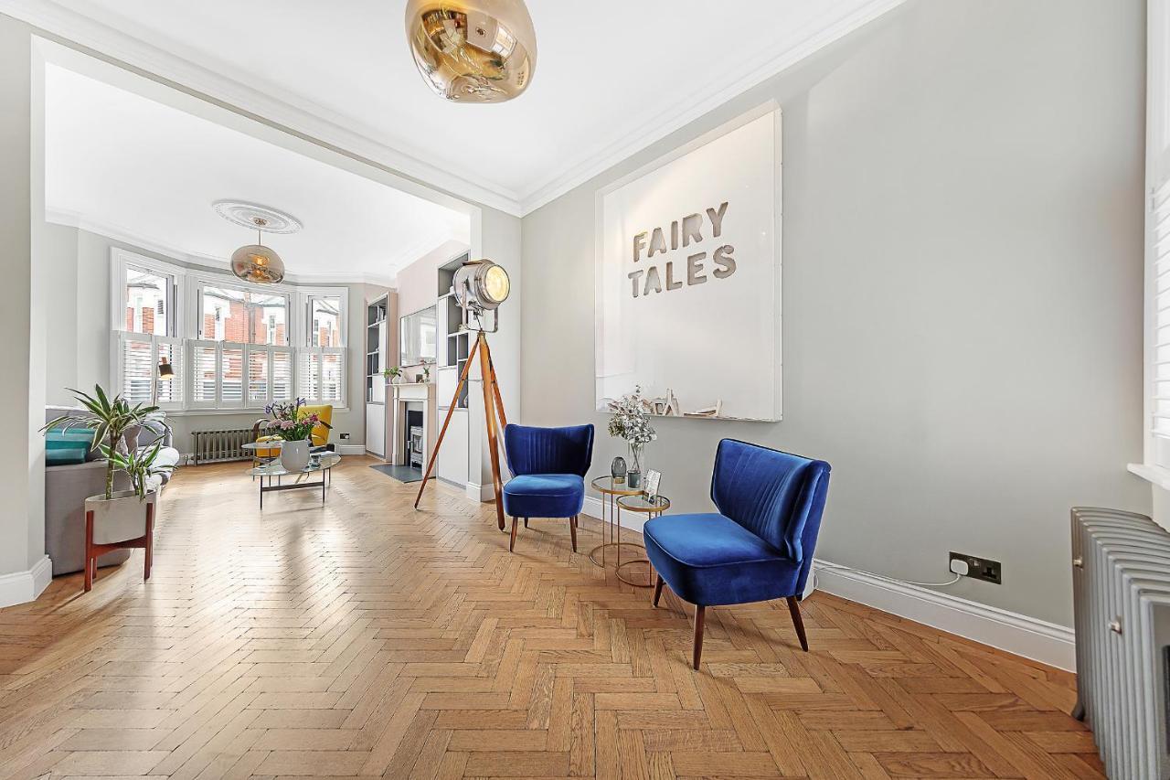 Veeve - Clapham Fairytale