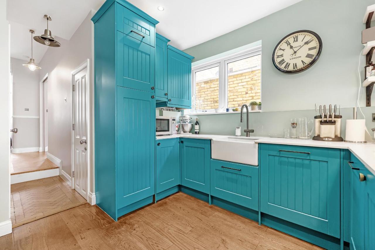 Veeve - Clapham Fairytale *