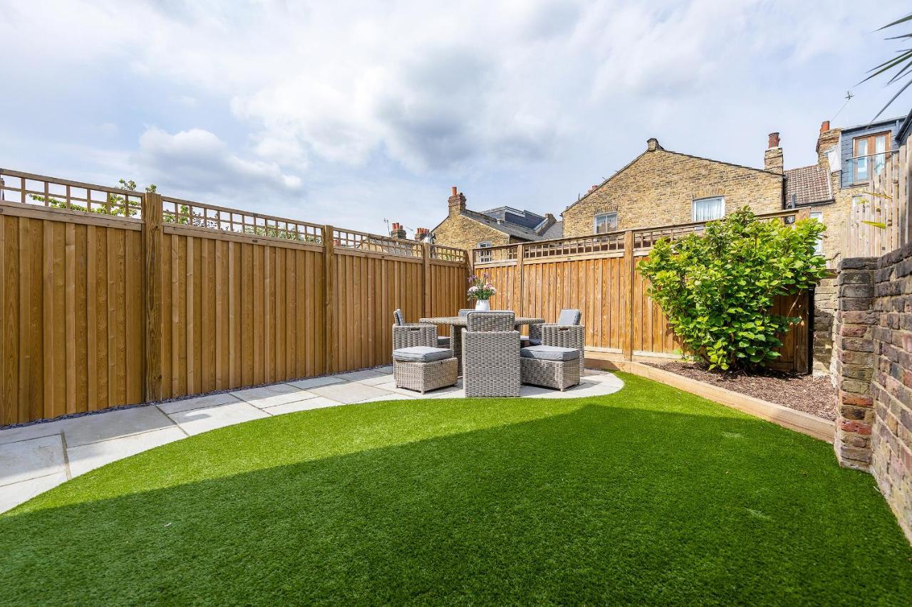 Veeve - Clapham Fairytale *