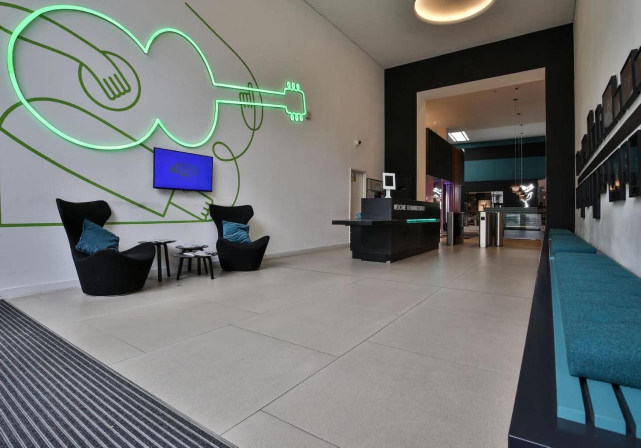 Apartment Trendy At Iq Hammersmith In *