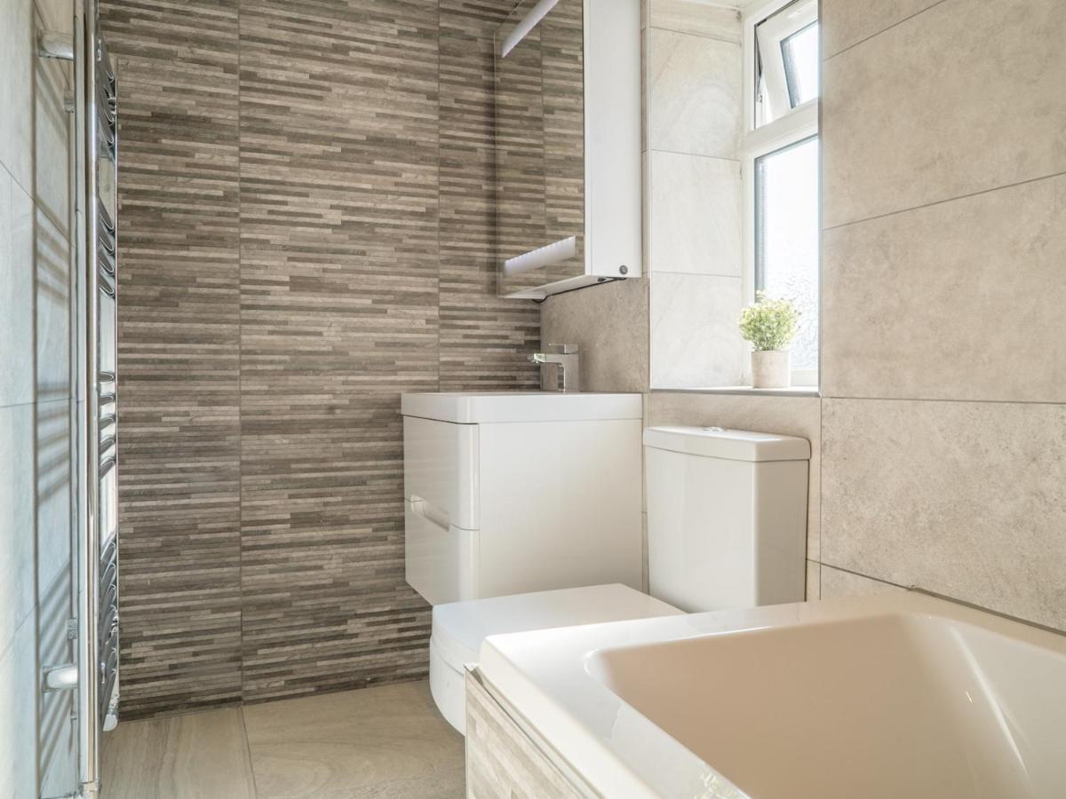 Pass The Keys Renovated Victorian In Ealing Apartamento