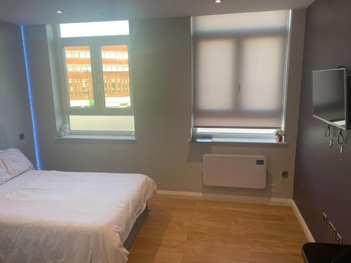 Godson Studio Apartment01