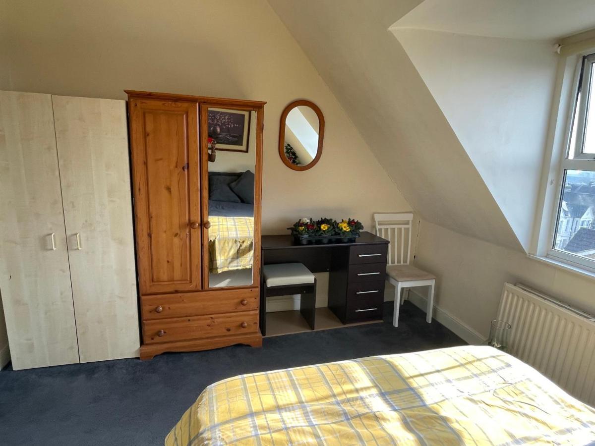 Apartamento Vibrant & Cosy Near Wembley Londres