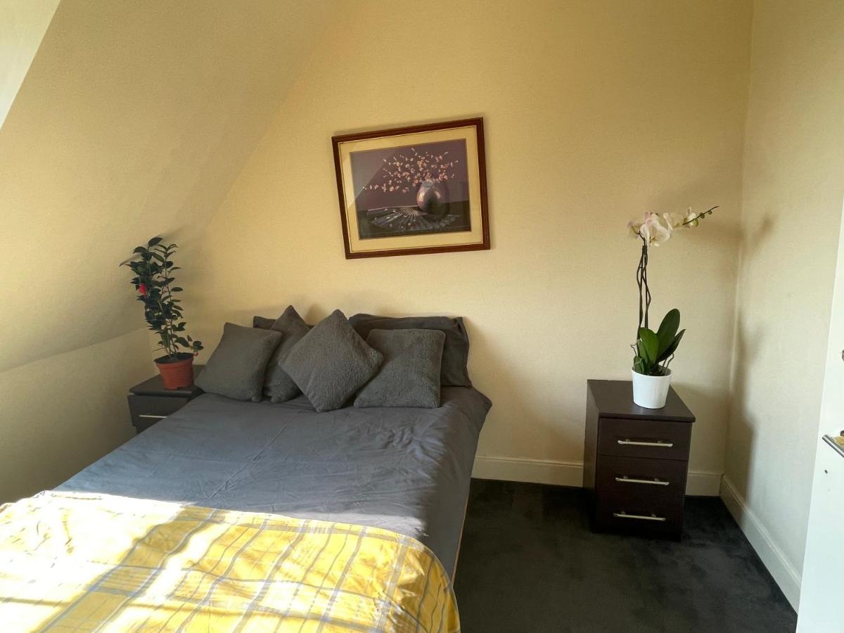 Vibrant & Cosy Near Wembley Apartamento