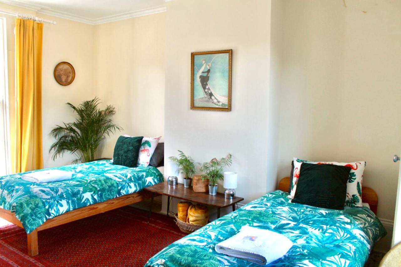 Vintage Styled House Central Camden Apartment