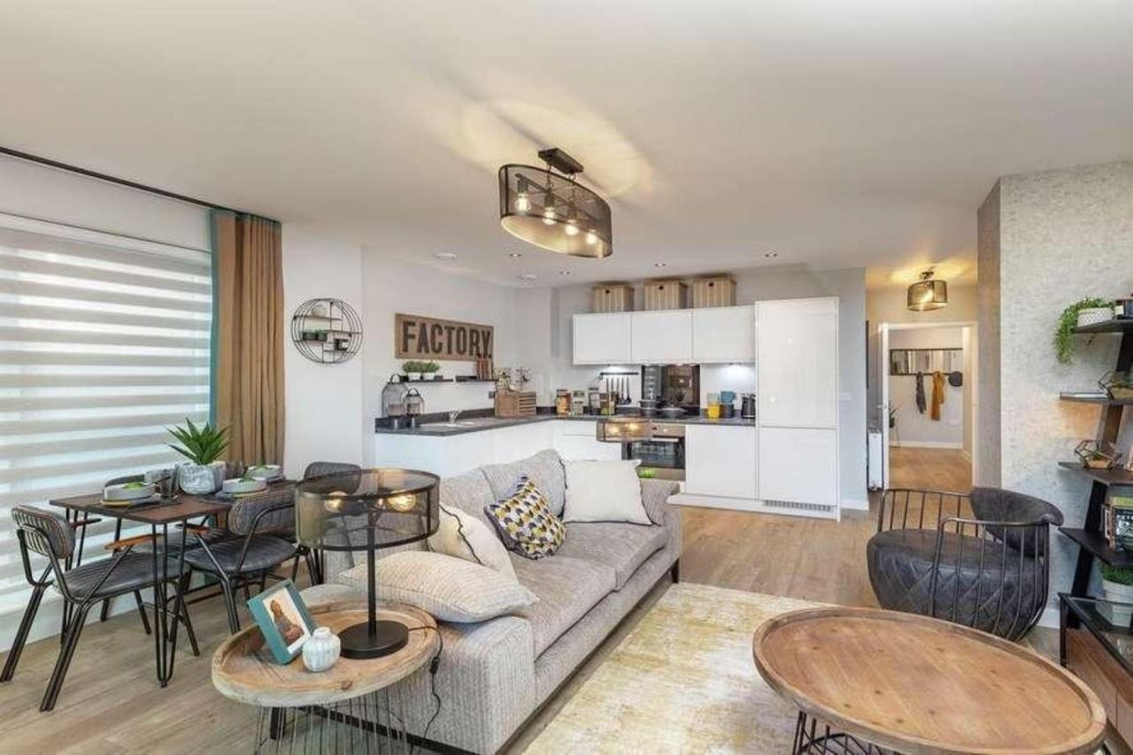 Newly Built Luxury 2 Bed Apartment!!! Apartamento *
