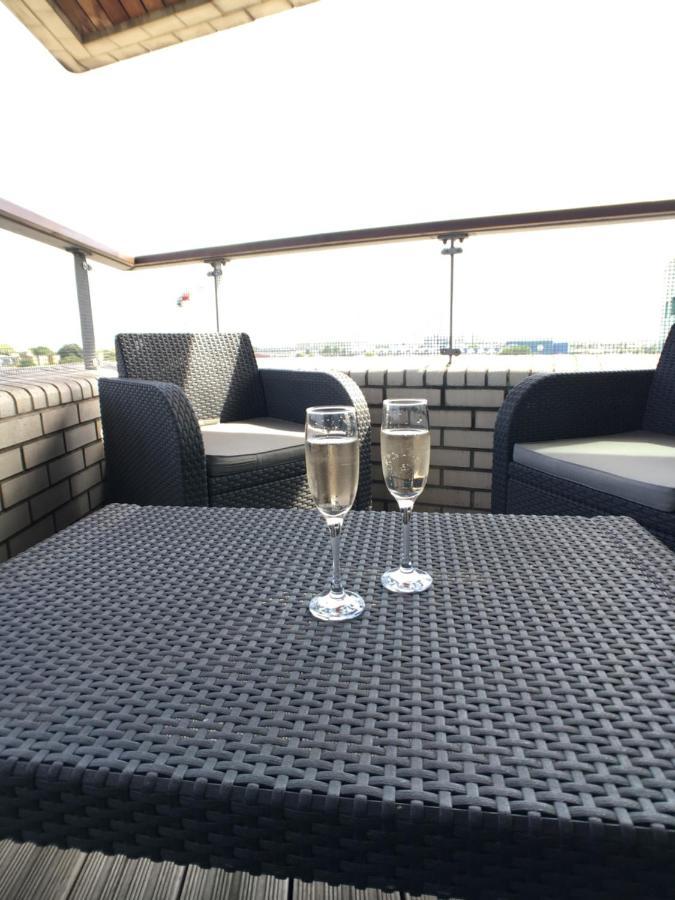 Apartment Luxury 2 Bed Penthouse Near Station
