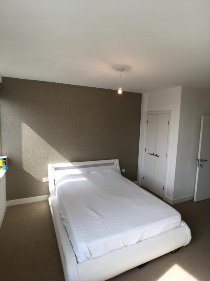 Apartment Luxury 2 Bed Penthouse Near Station
