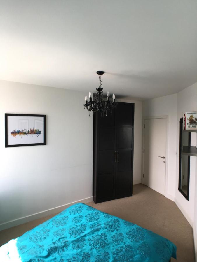 Apartment Luxury 2 Bed Penthouse Near Station