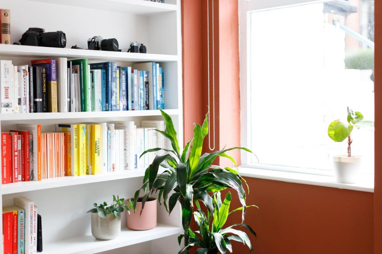 Colourful, 1-bedroom Victorian Flat With Garden Londres