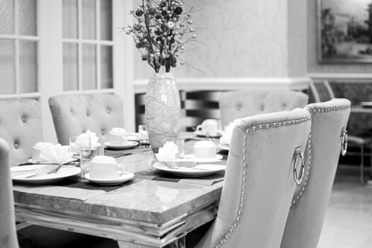 Pembridge Palace Hotel 3*