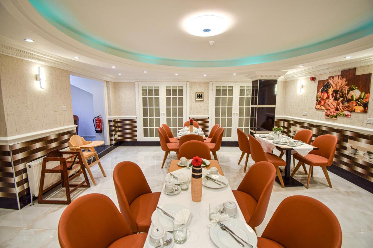 Hotel Pembridge Palace 3*
