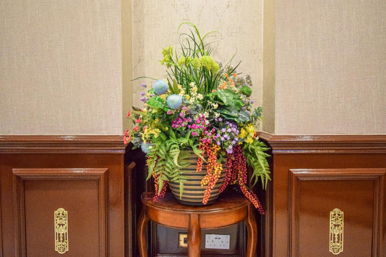 Pembridge Palace Hotel London