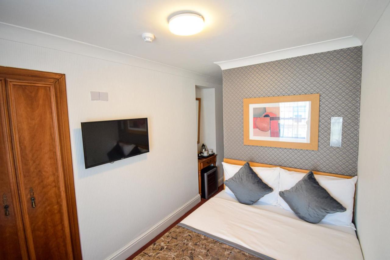 Pembridge Palace Hotel 3*