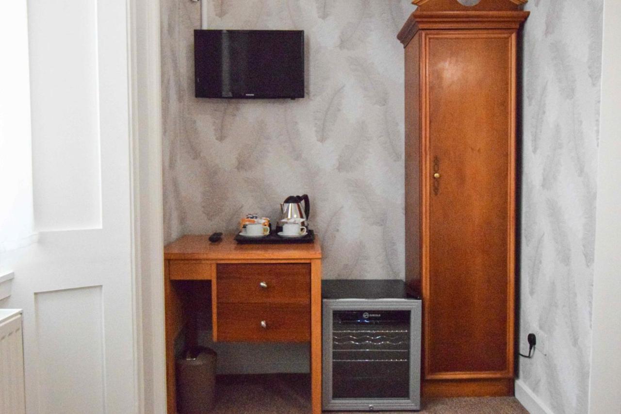 Pembridge Palace Hotel London