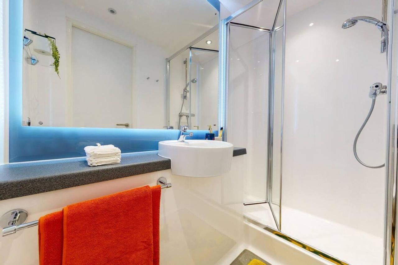 Studios And Cozy Ensuites With Shared Kitchen At Canvas Wembley Apartments *
