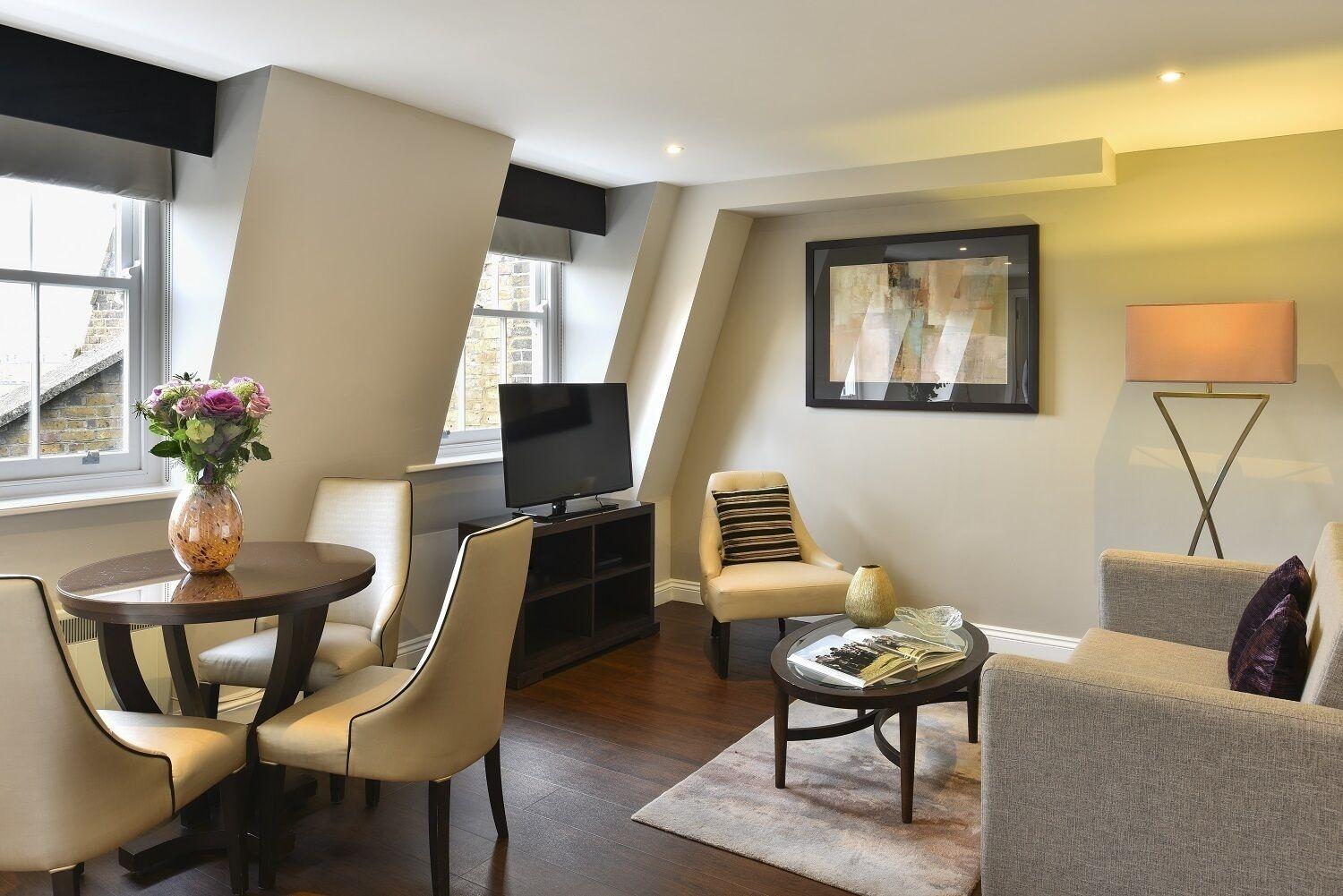 Fraser Queens Gate Apartahotel 4*