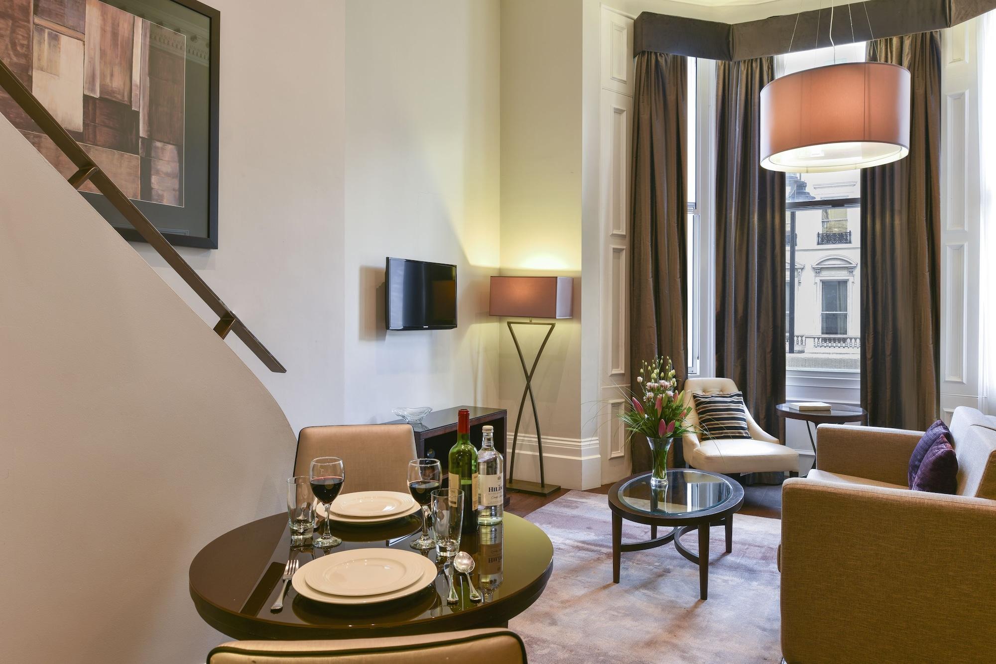Apartahotel Fraser Queens Gate 4*