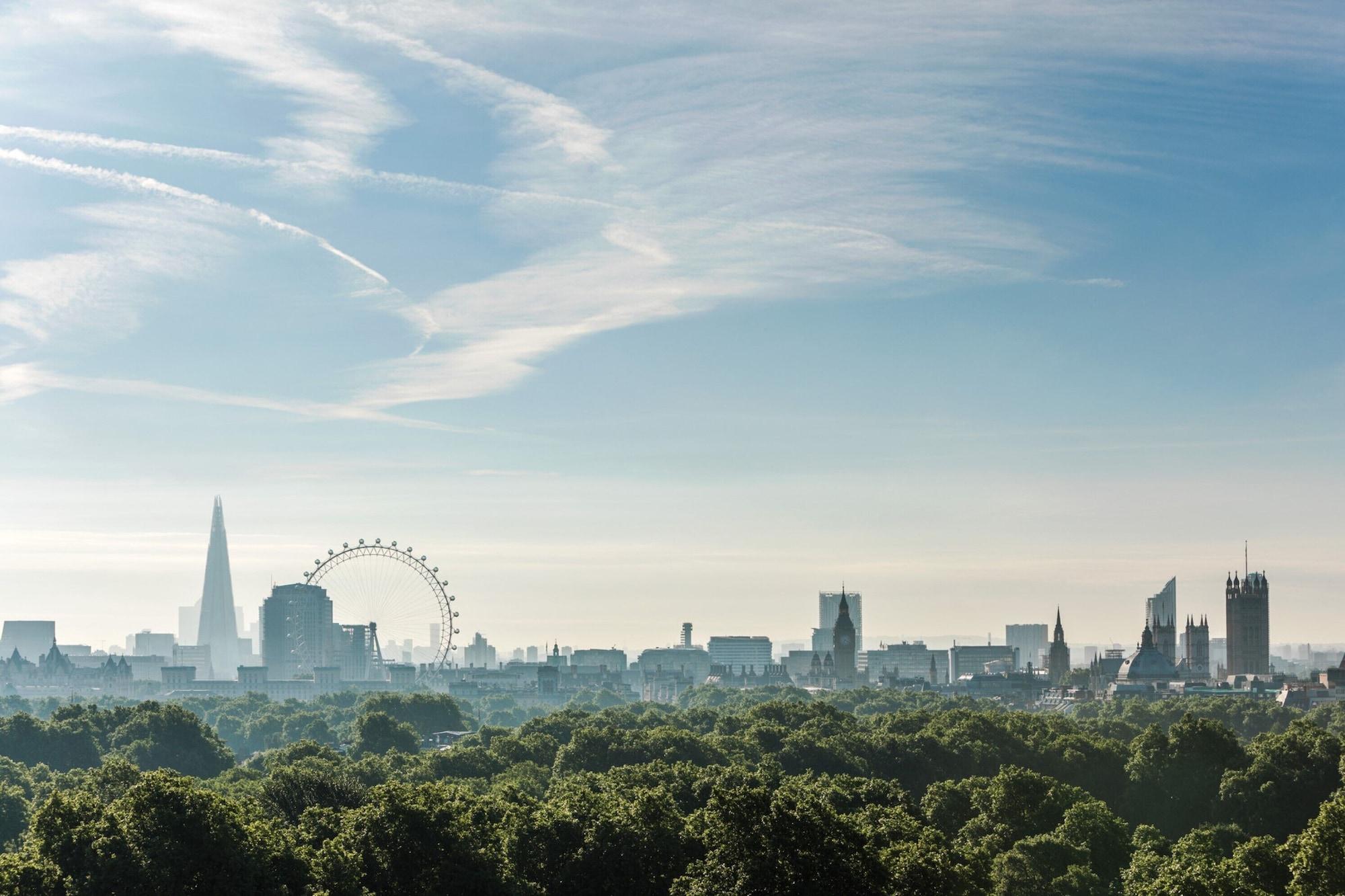 Four Seasons At Park Lane Hotel