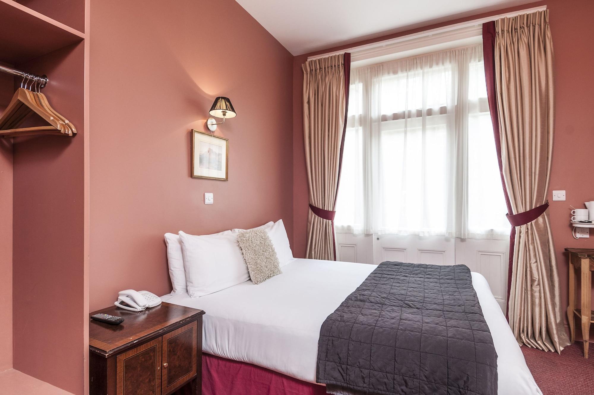 The Coronation Hotel 3*