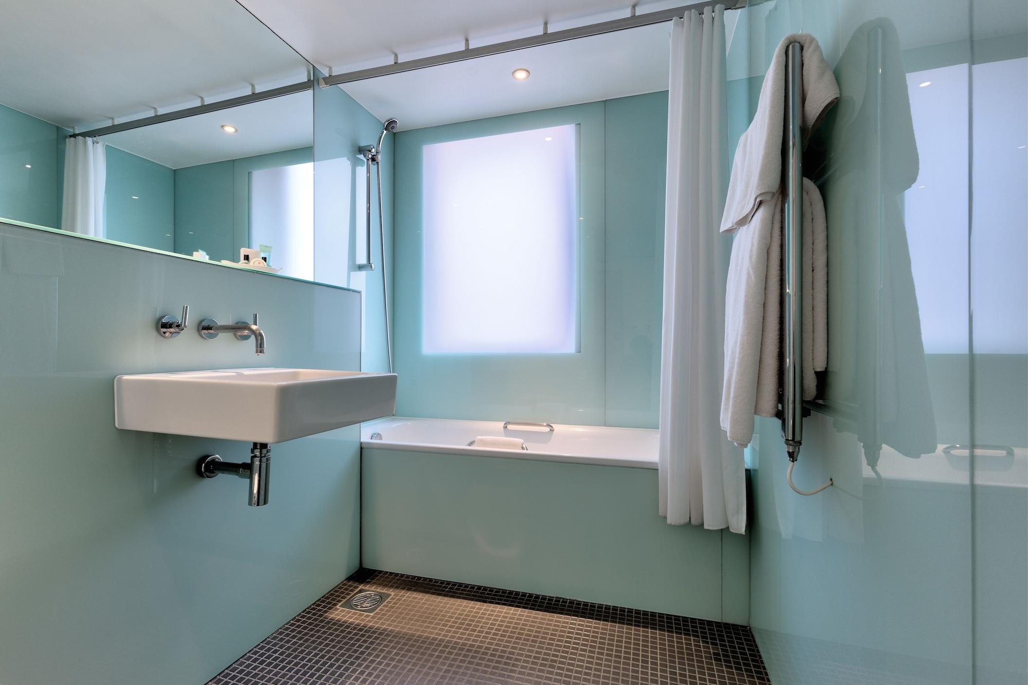 Hotel Ambassadors Bloomsbury 4*