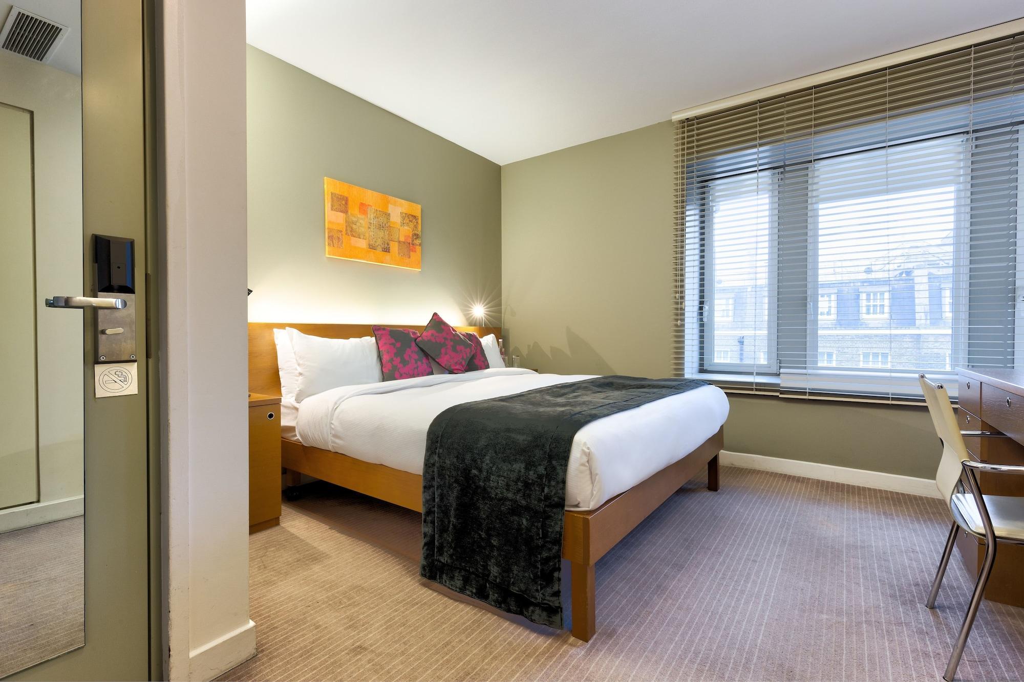 Ambassadors Bloomsbury Hotel 4*