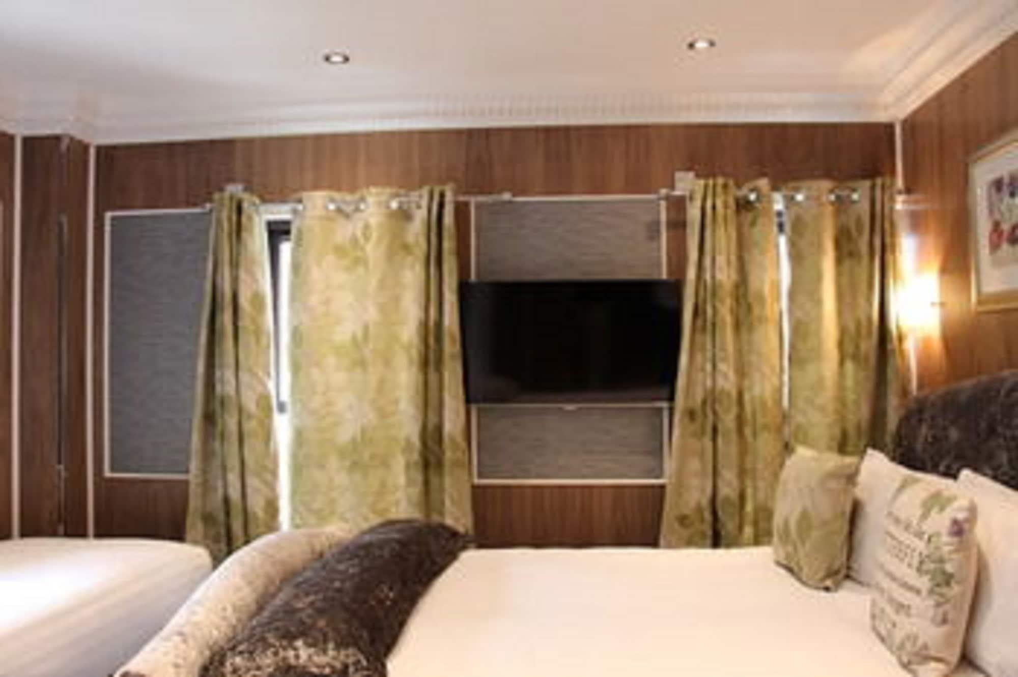 Cheshire Central Hotel