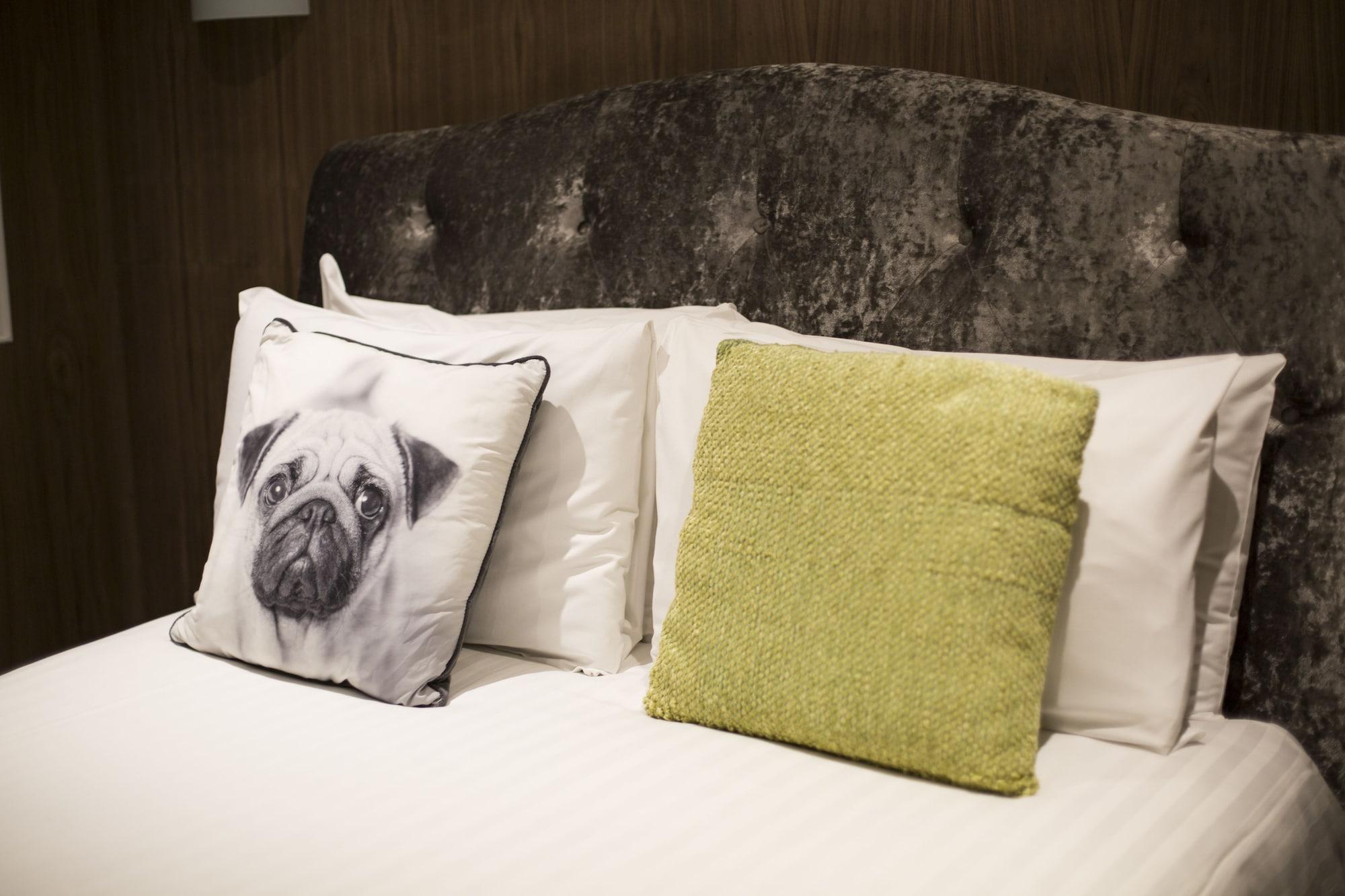 Hotel Cheshire Central 3*