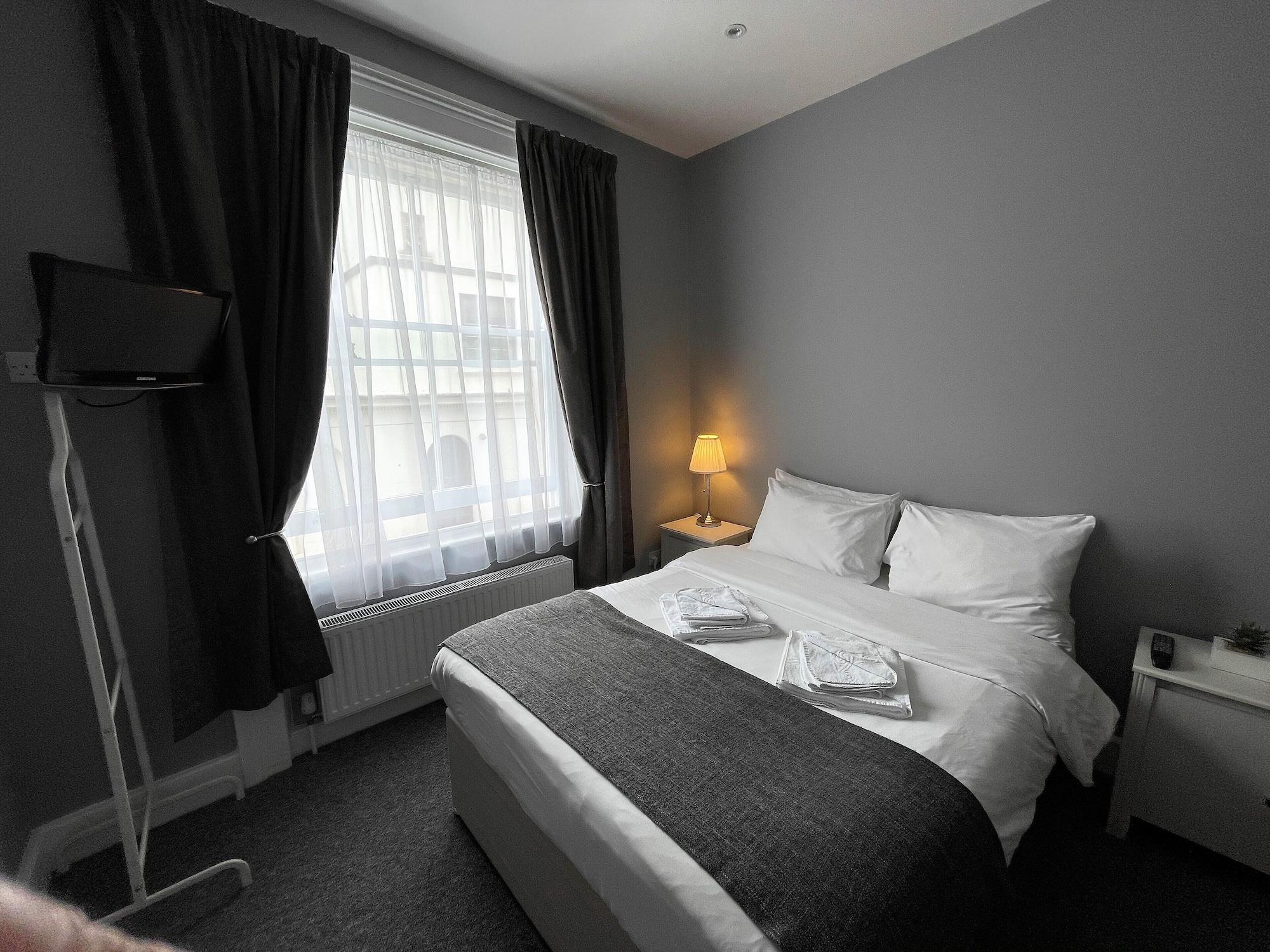 Ravna Gora 3* Londres