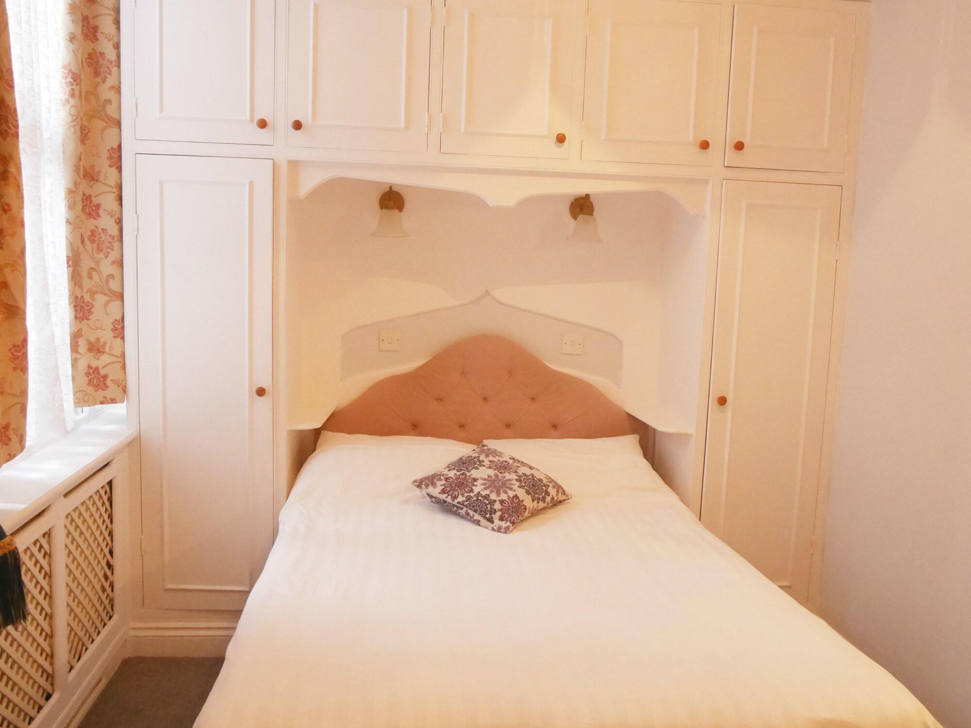 Maranton House Kensington Hotel London